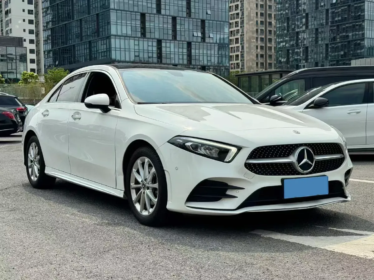 2020 Mercedes-Benz A Class 1.3T 163HP L4 7DCT,autocango,china used car exporter,china ev exporter,chinese used car exporter,chinese used ev exporter