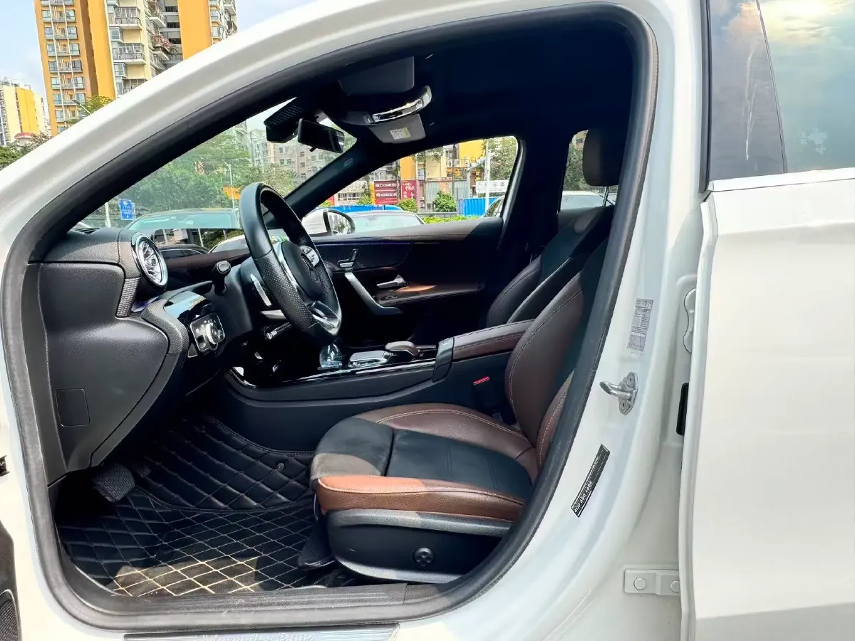 2020 Mercedes-Benz A Class 1.3T 163HP L4 7DCT,autocango,china used car exporter,china ev exporter,chinese used car exporter,chinese used ev exporter