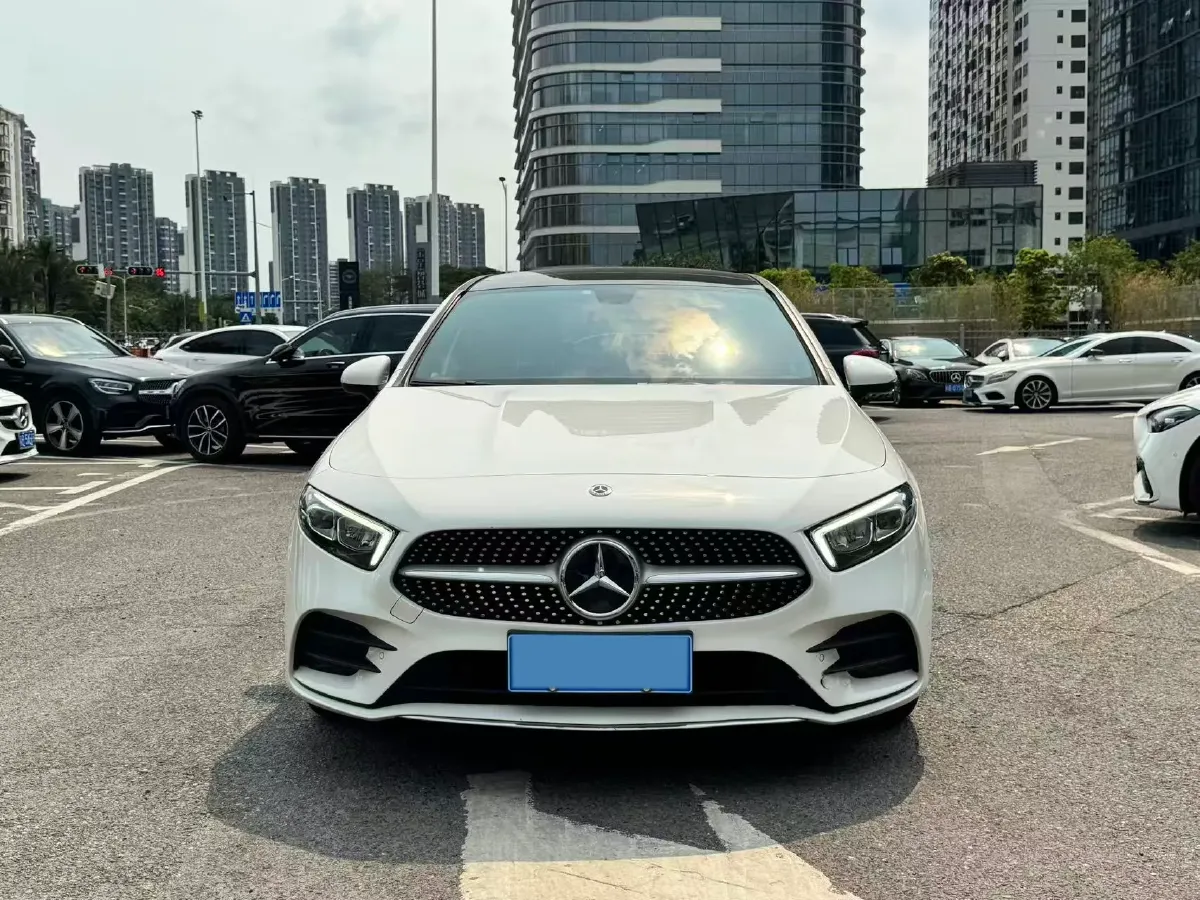 2020 Mercedes-Benz A Class 1.3T 163HP L4 7DCT,autocango,china used car exporter,china ev exporter,chinese used car exporter,chinese used ev exporter