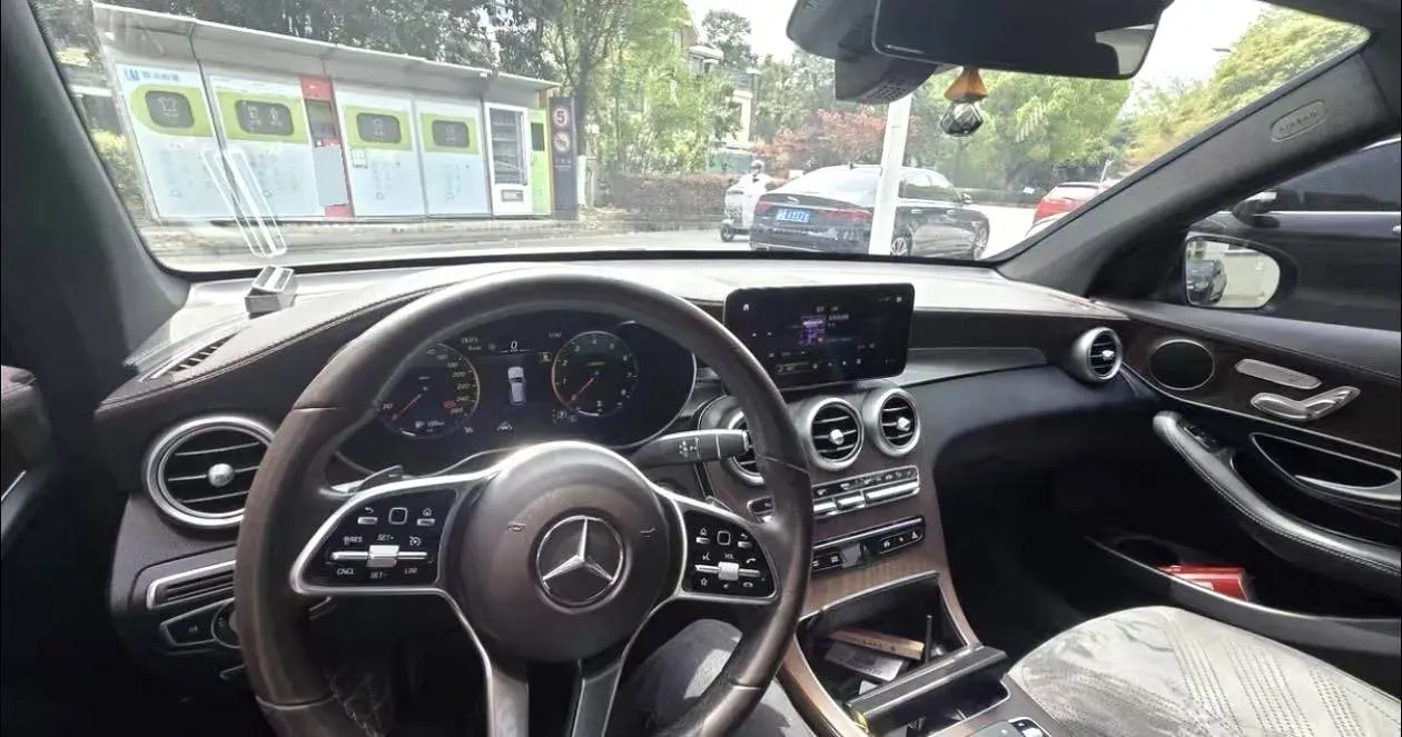 2020 Mercedes-Benz GLC Class 2.0T 258HP L4 9AT,autocango,china used car exporter,china ev exporter,chinese used car exporter,chinese used ev exporter