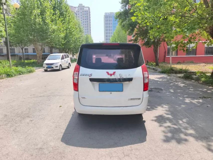 2018 WuLing HongGuang 1.2L 82HP L4 5MT,autocango,china used car exporter,china ev exporter,chinese used car exporter,chinese used ev exporter