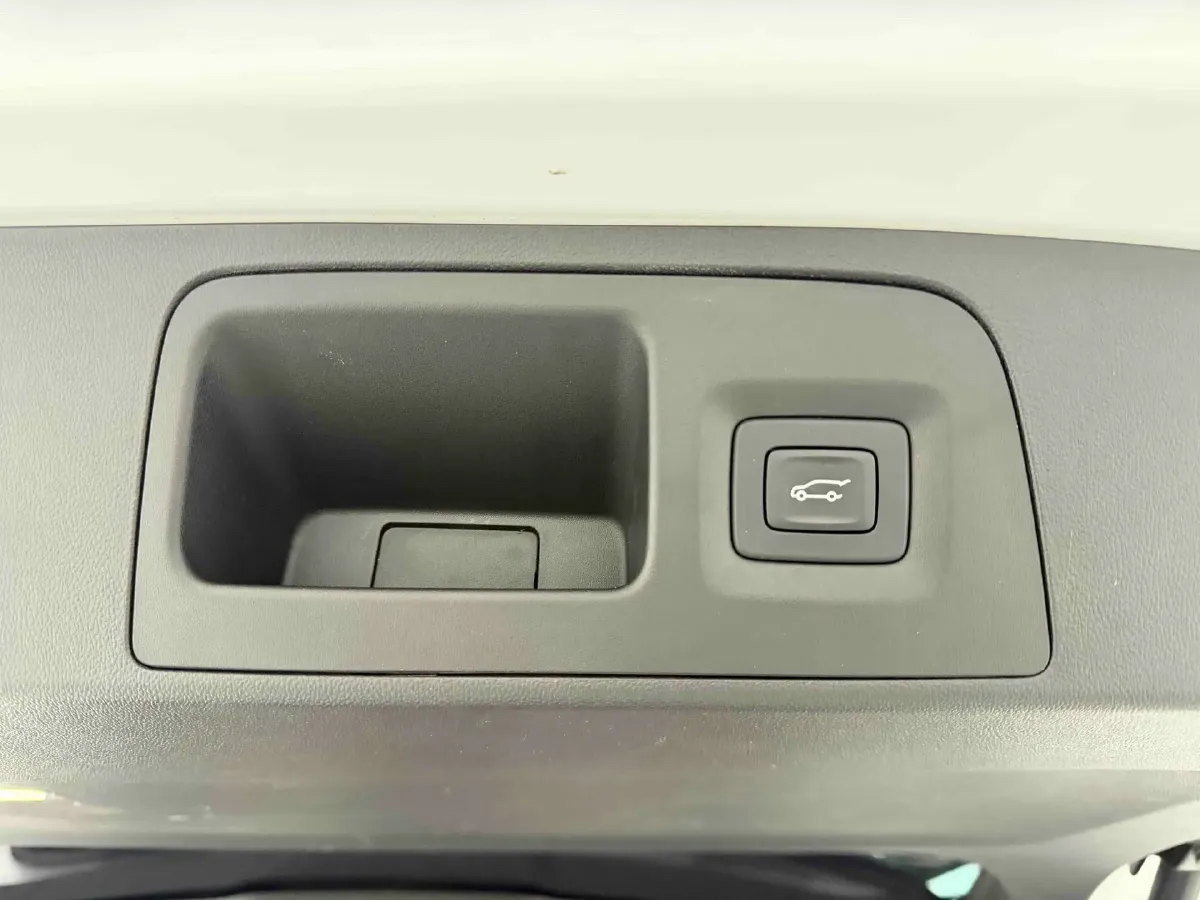 2023 Buick Century 2.0T 237HP L4 9AT,autocango,china used car exporter,china ev exporter,chinese used car exporter,chinese used ev exporter