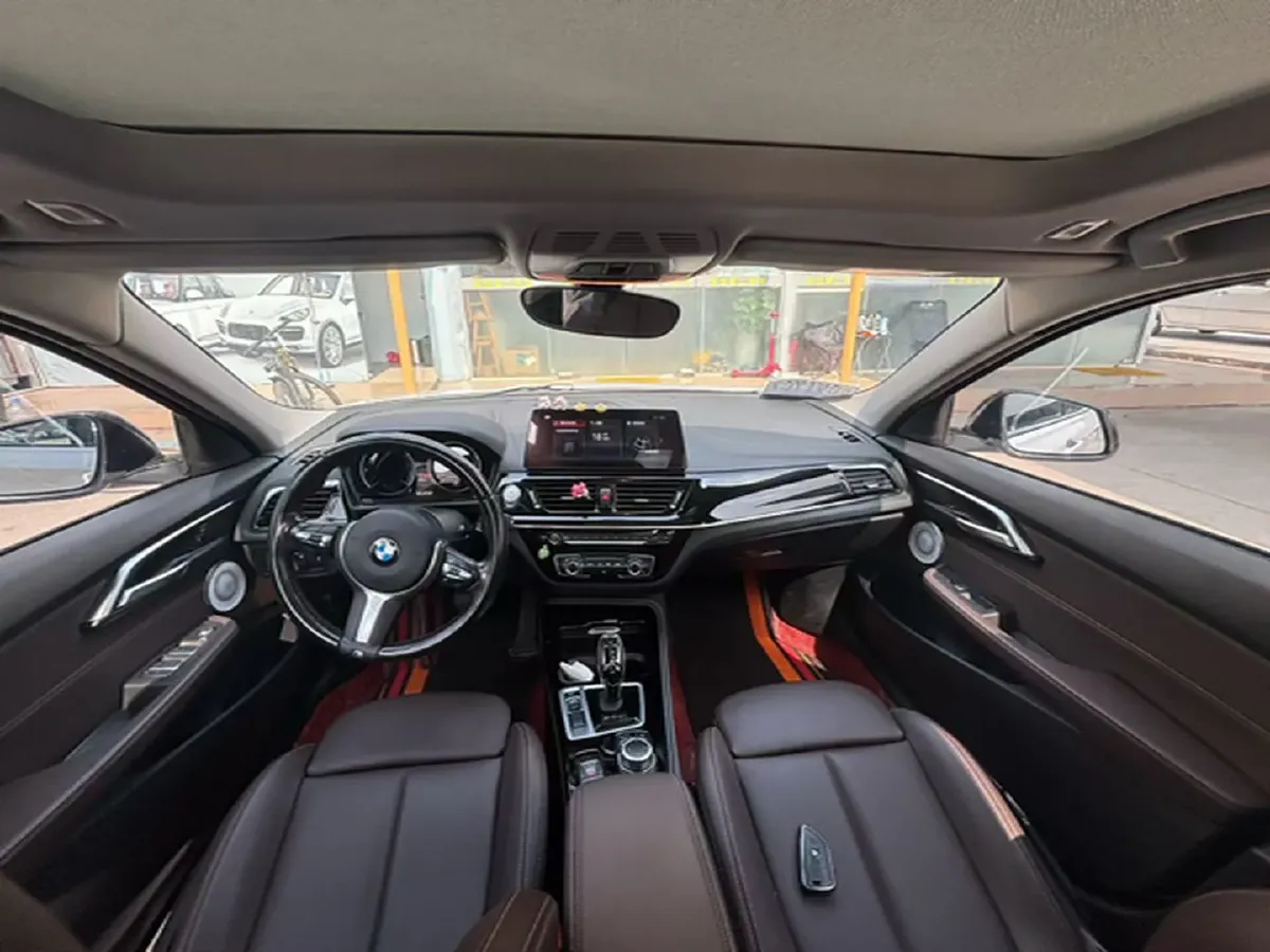 2021 BMW 1 Series 1.5T 140HP L3 7DCT,autocango,china used car exporter,china ev exporter,chinese used car exporter,chinese used ev exporter