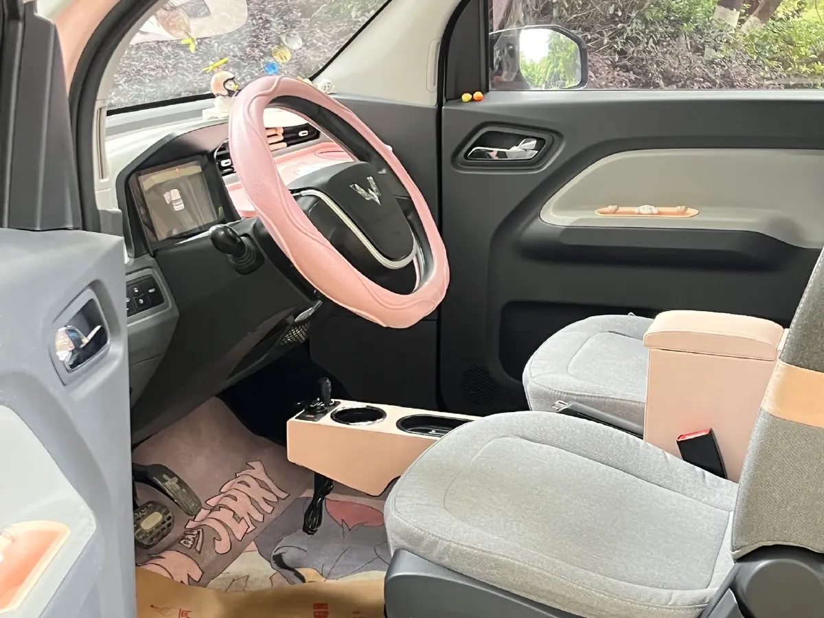 2022 WuLing HongGuang MINI EV BEV 13.9KWH,autocango,china used car exporter,china ev exporter,chinese used car exporter,chinese used ev exporter