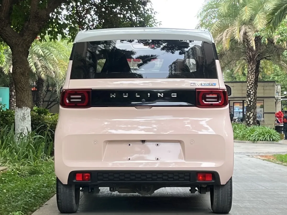 2022 WuLing HongGuang MINI EV BEV 13.9KWH,autocango,china used car exporter,china ev exporter,chinese used car exporter,chinese used ev exporter