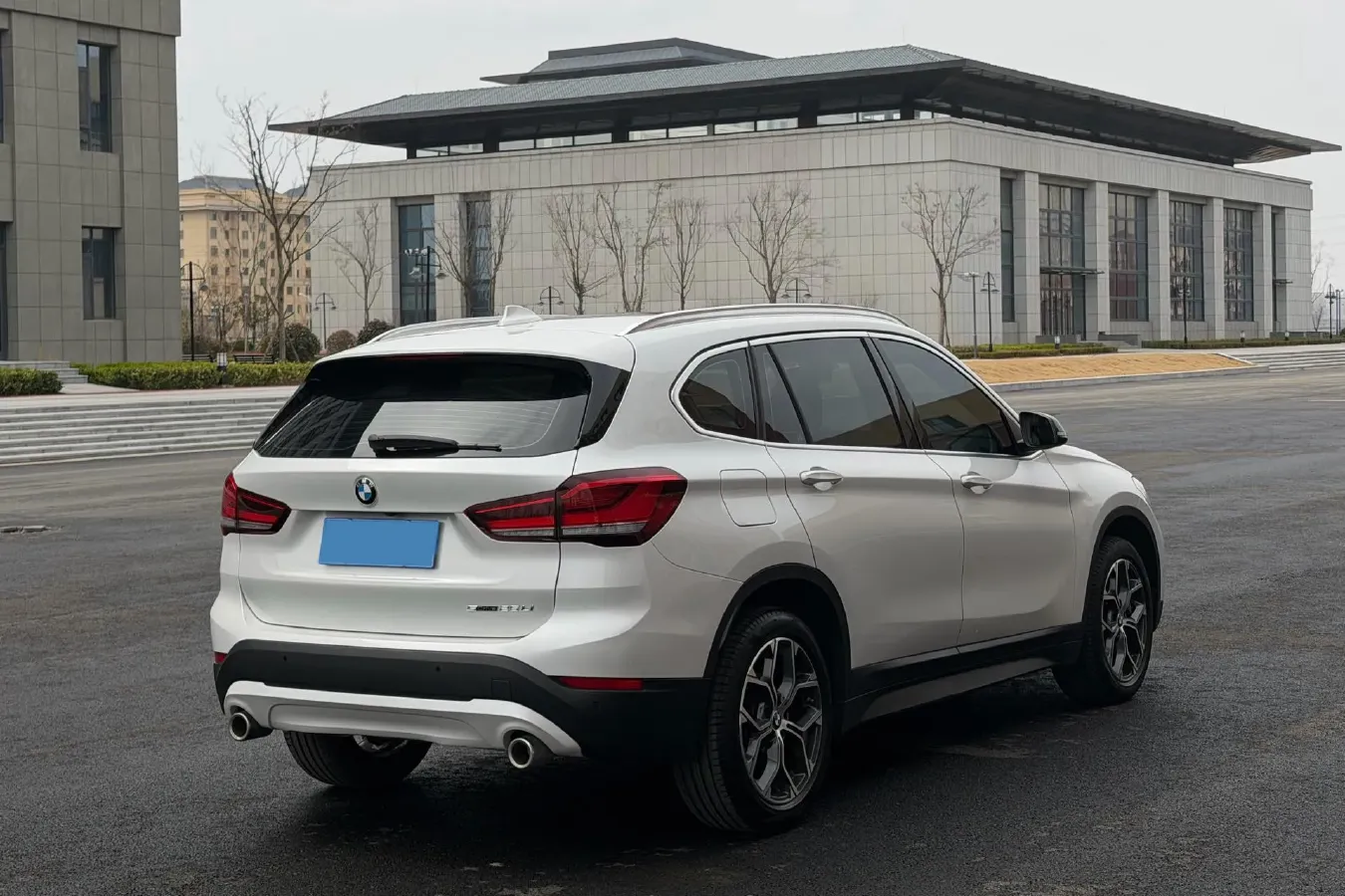 2022 BMW X1 2.0T 192HP L4 7DCT,autocango,china used car exporter,china ev exporter,chinese used car exporter,chinese used ev exporter