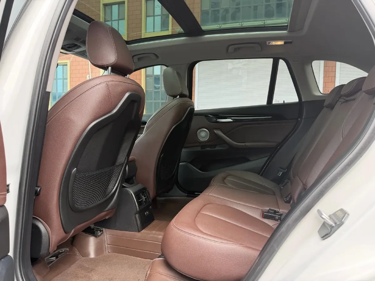 2022 BMW X1 2.0T 192HP L4 7DCT,autocango,china used car exporter,china ev exporter,chinese used car exporter,chinese used ev exporter