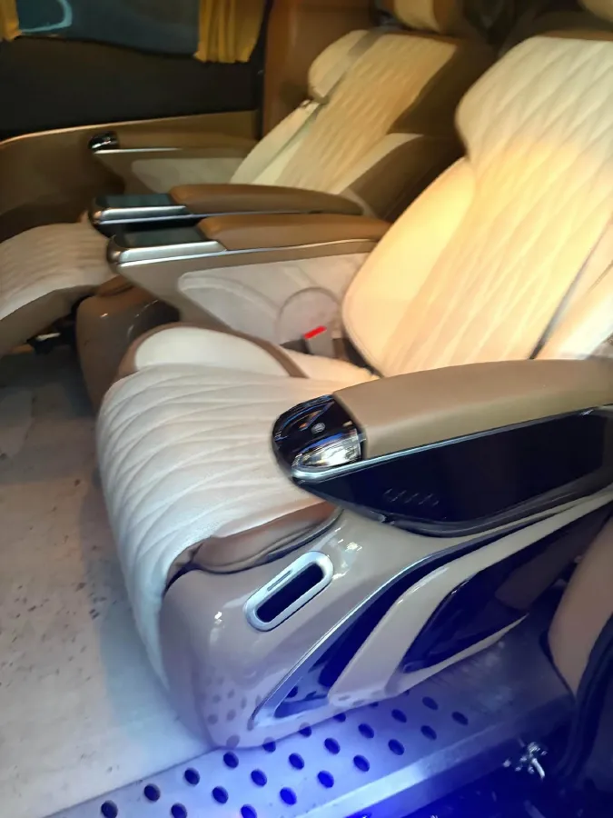 2021 Buick GL8 2.0T 237HP L4 9AT,autocango,china used car exporter,china ev exporter,chinese used car exporter,chinese used ev exporter