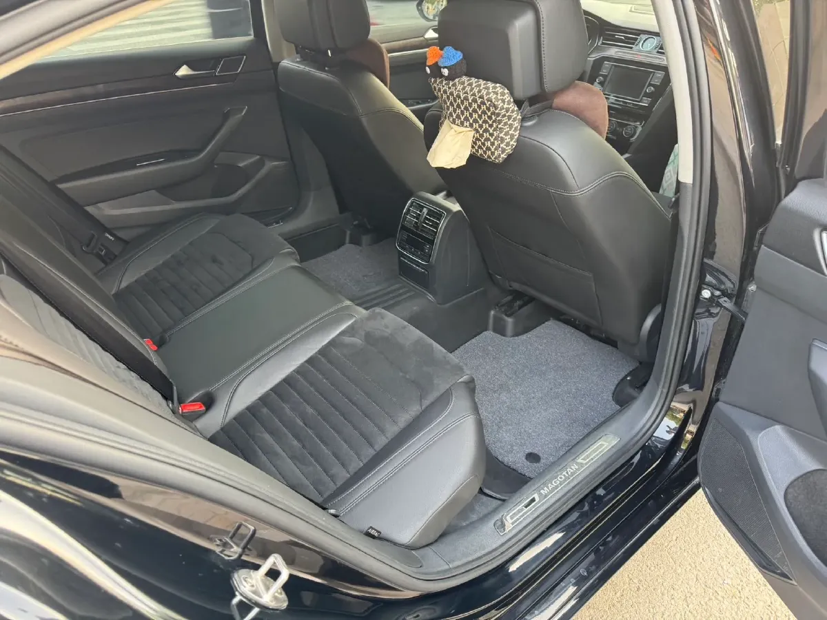 2018 Volkswagen Magotan 1.8T 180HP L4 7DCT,autocango,china used car exporter,china ev exporter,chinese used car exporter,chinese used ev exporter