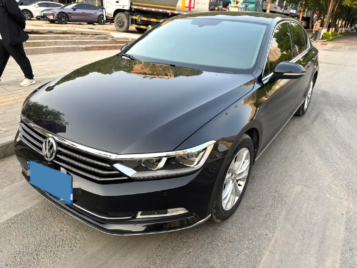 2018 Volkswagen Magotan 1.8T 180HP L4 7DCT,autocango,china used car exporter,china ev exporter,chinese used car exporter,chinese used ev exporter