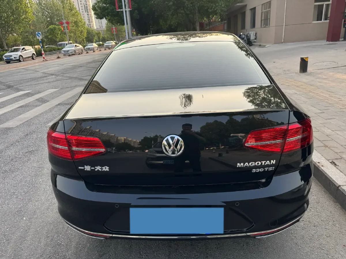 2018 Volkswagen Magotan 1.8T 180HP L4 7DCT,autocango,china used car exporter,china ev exporter,chinese used car exporter,chinese used ev exporter