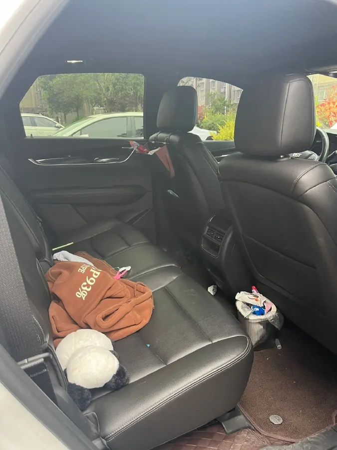 2021 Cadillac XT5 2.0T 237HP L4 9AT,autocango,china used car exporter,china ev exporter,chinese used car exporter,chinese used ev exporter