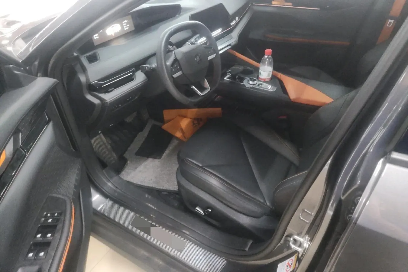 2022 ChangAn UNI-V 1.5T 188HP L4 7DCT,autocango,china used car exporter,china ev exporter,chinese used car exporter,chinese used ev exporter