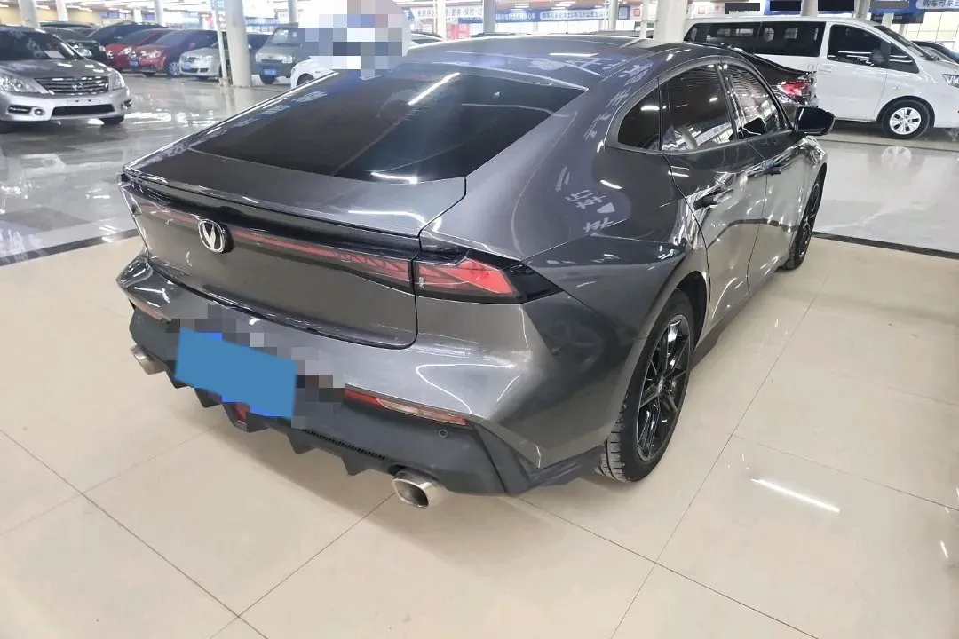 2022 ChangAn UNI-V 1.5T 188HP L4 7DCT,autocango,china used car exporter,china ev exporter,chinese used car exporter,chinese used ev exporter