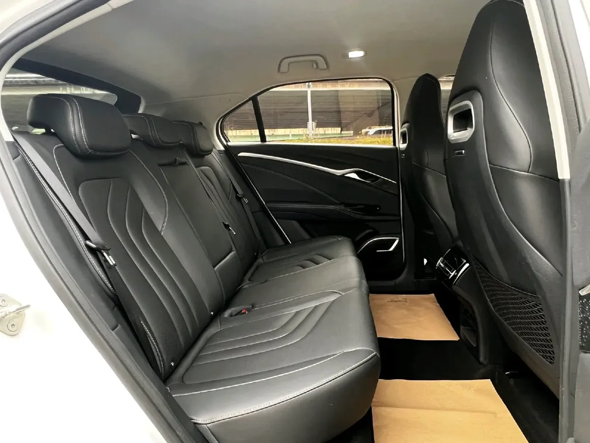 2022 Venucia Grand V 1.5T 190HP L4 7DCT,autocango,china used car exporter,china ev exporter,chinese used car exporter,chinese used ev exporter