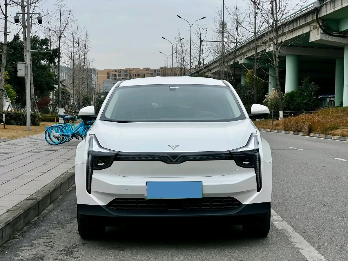 2022 Venucia Grand V 1.5T 190HP L4 7DCT,autocango,china used car exporter,china ev exporter,chinese used car exporter,chinese used ev exporter
