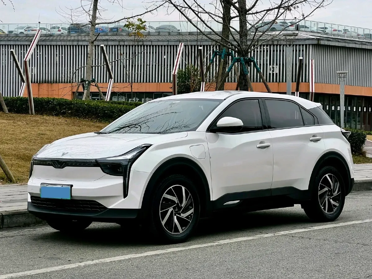 2022 Venucia Grand V 1.5T 190HP L4 7DCT,autocango,china used car exporter,china ev exporter,chinese used car exporter,chinese used ev exporter