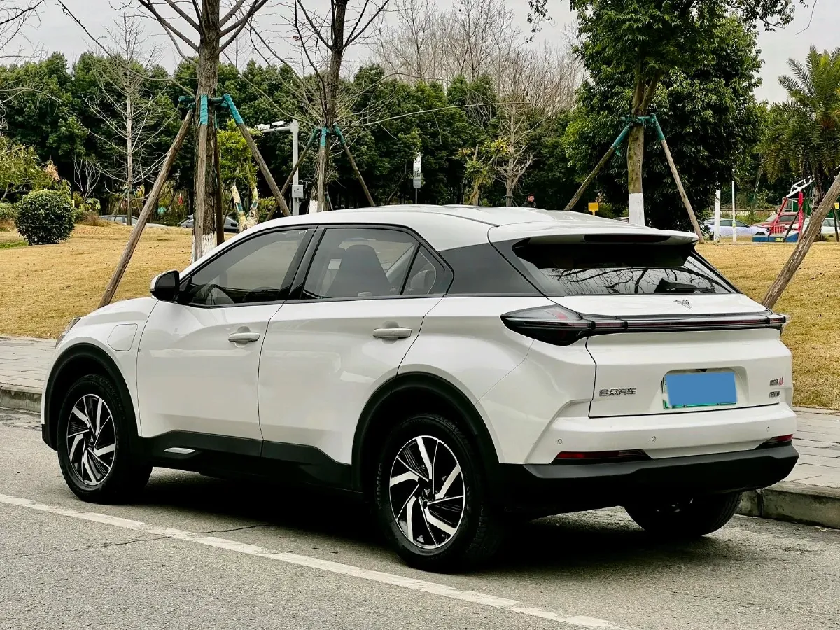 2022 Venucia Grand V 1.5T 190HP L4 7DCT,autocango,china used car exporter,china ev exporter,chinese used car exporter,chinese used ev exporter