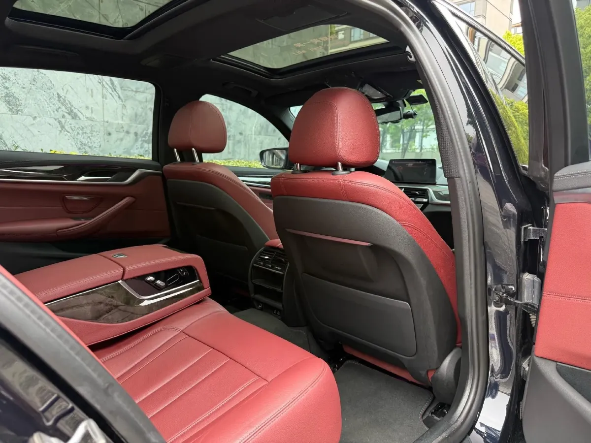 2020 BMW 5 Series 2.0T 252HP L4 8AT,autocango,china used car exporter,china ev exporter,chinese used car exporter,chinese used ev exporter