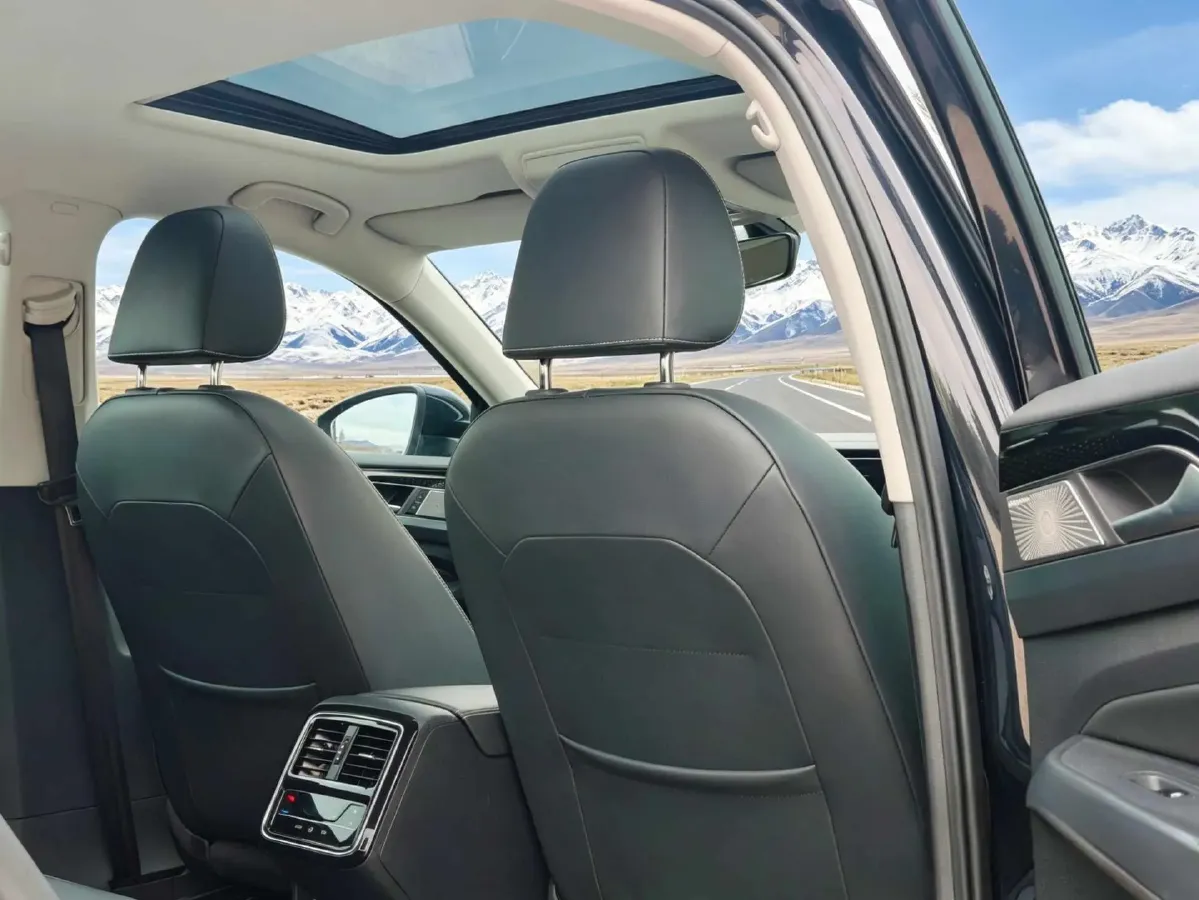 2023 Volkswagen Passat 1.4T 150HP L4 7DCT,autocango,china used car exporter,china ev exporter,chinese used car exporter,chinese used ev exporter