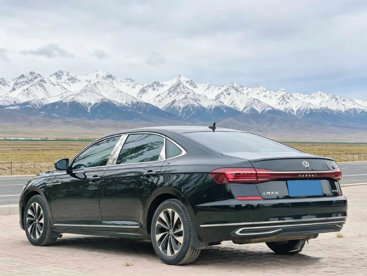 2023 Volkswagen Passat 1.4T 150HP L4 7DCT,autocango,china used car exporter,china ev exporter,chinese used car exporter,chinese used ev exporter