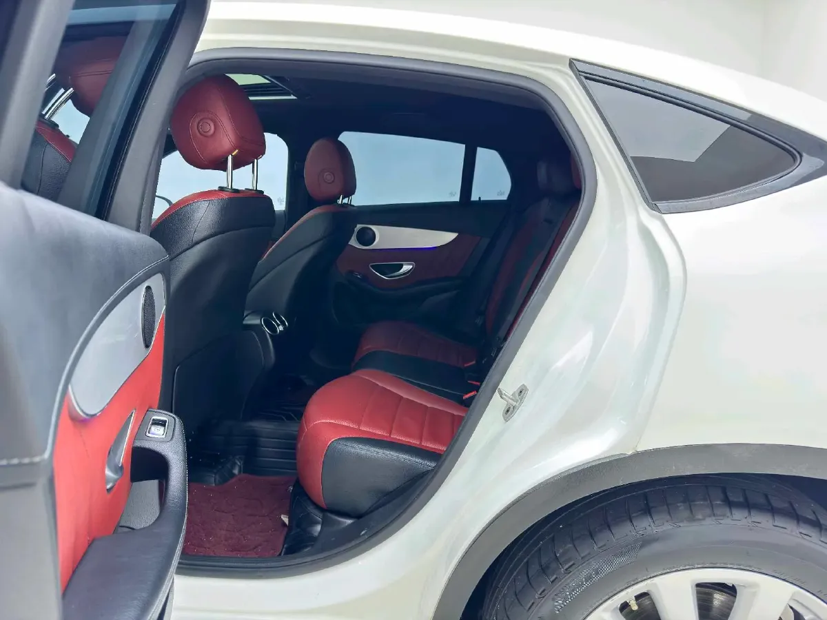 2022 Mercedes-Benz GLC Class 2.0T 197HP L4 9AT,autocango,china used car exporter,china ev exporter,chinese used car exporter,chinese used ev exporter