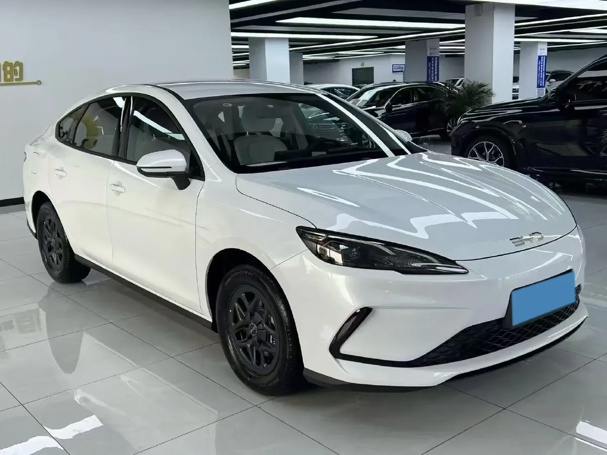 2025 BYD Seal05 DM-i 1.5L 101HP L4 E-CVT PHEV 7.68KWH,autocango,china used car exporter,china ev exporter,chinese used car exporter,chinese used ev exporter