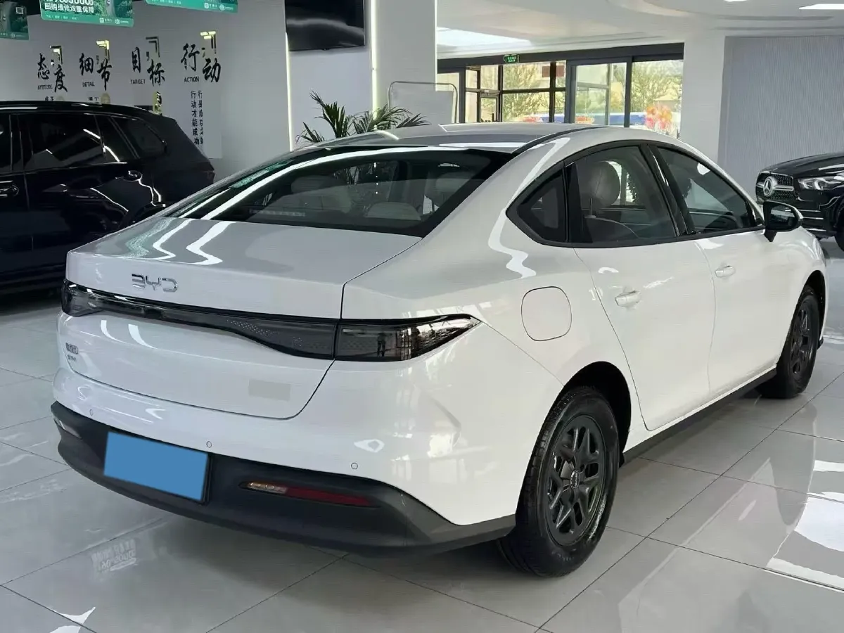 2025 BYD Seal05 DM-i 1.5L 101HP L4 E-CVT PHEV 7.68KWH,autocango,china used car exporter,china ev exporter,chinese used car exporter,chinese used ev exporter