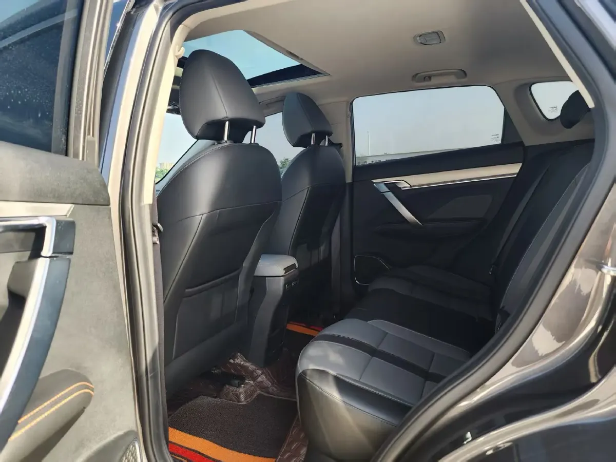 2023 Geely Coolray 1.5T 181HP L4 7DCT,autocango,china used car exporter,china ev exporter,chinese used car exporter,chinese used ev exporter