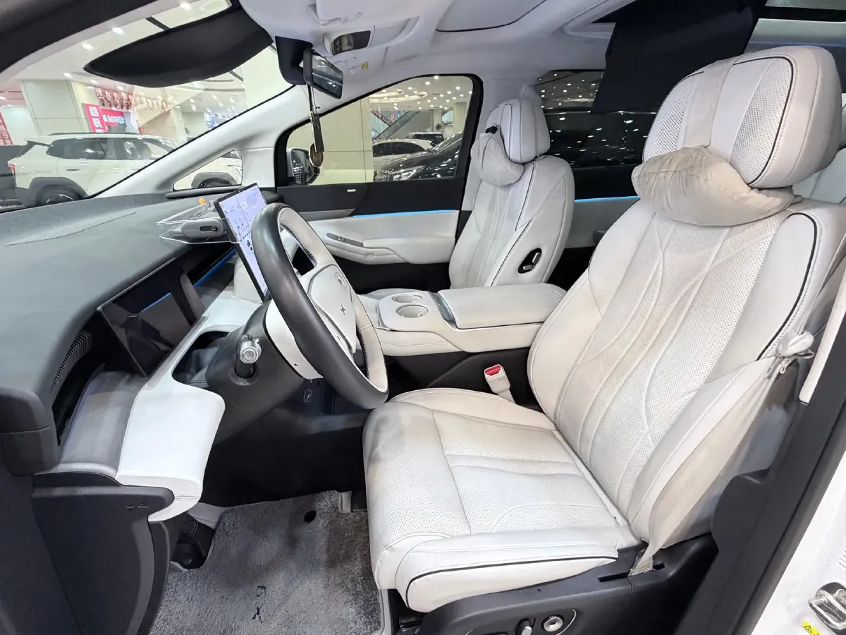 2024 Xpeng X9 BEV 101.5KWH,autocango,china used car exporter,china ev exporter,chinese used car exporter,chinese used ev exporter