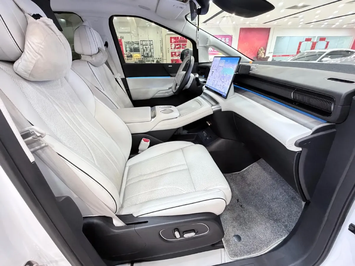 2024 Xpeng X9 BEV 101.5KWH,autocango,china used car exporter,china ev exporter,chinese used car exporter,chinese used ev exporter