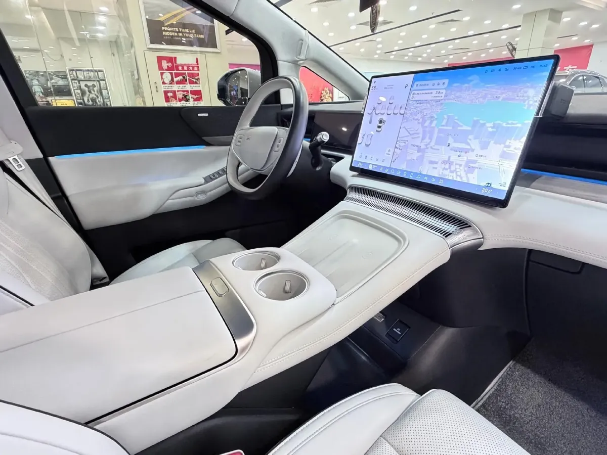 2024 Xpeng X9 BEV 101.5KWH,autocango,china used car exporter,china ev exporter,chinese used car exporter,chinese used ev exporter