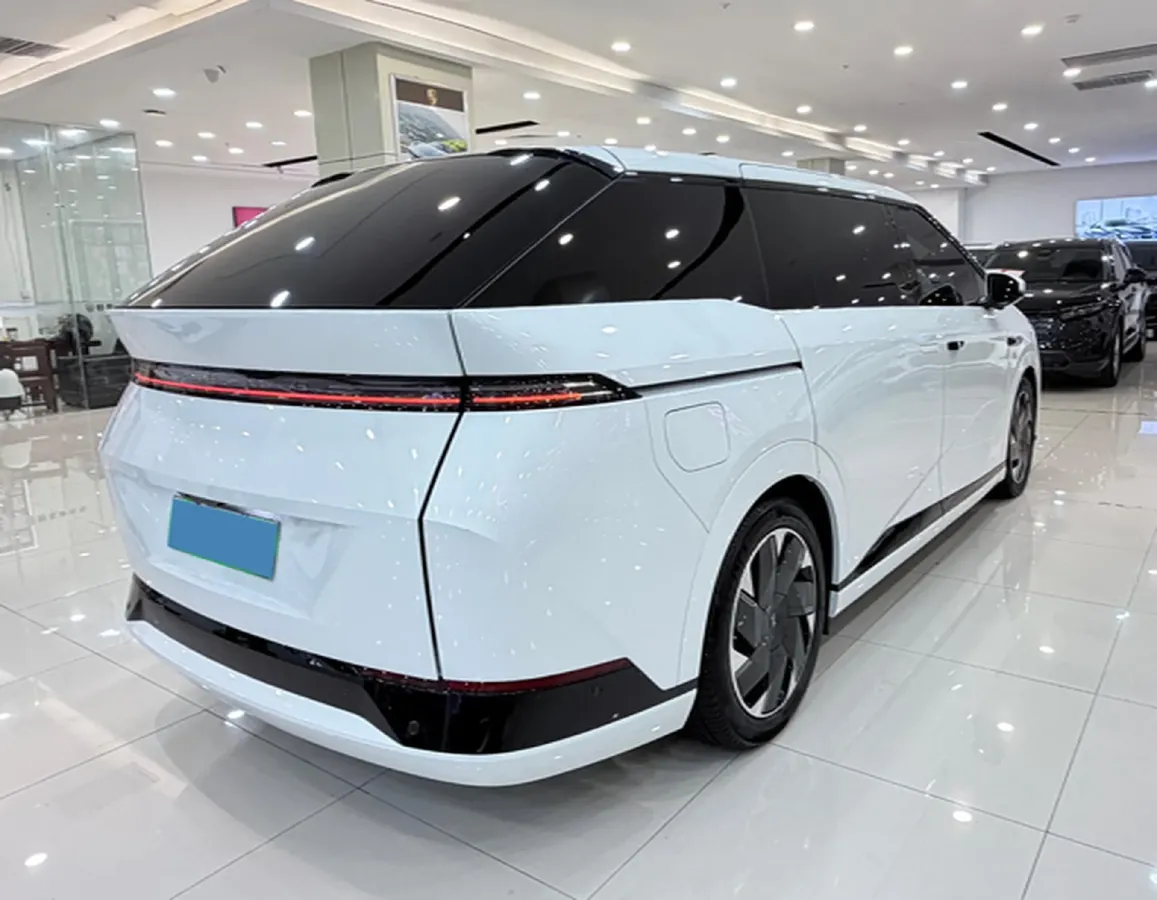 2024 Xpeng X9 BEV 101.5KWH,autocango,china used car exporter,china ev exporter,chinese used car exporter,chinese used ev exporter