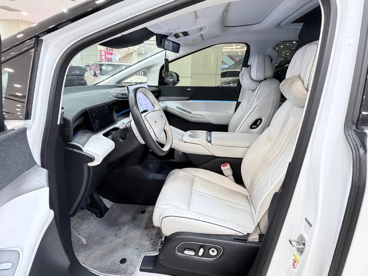 2024 Xpeng X9 BEV 101.5KWH,autocango,china used car exporter,china ev exporter,chinese used car exporter,chinese used ev exporter