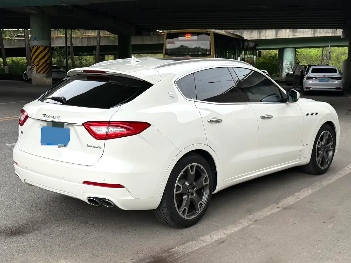 2019 Maserati Levante 3.0T 350HP V6 8AT,autocango,china used car exporter,china ev exporter,chinese used car exporter,chinese used ev exporter