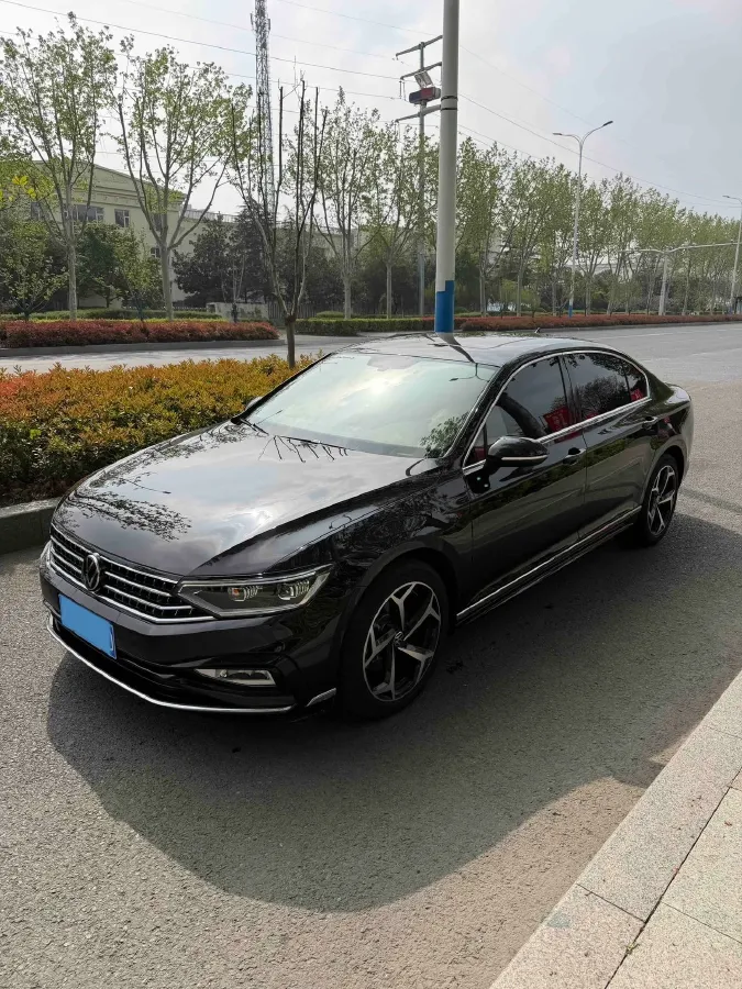 2023 Volkswagen Magotan 2.0T 186HP L4 7DCT,autocango,china used car exporter,china ev exporter,chinese used car exporter,chinese used ev exporter