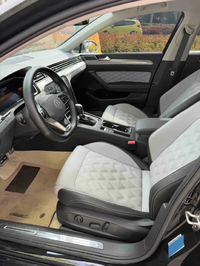 2023 Volkswagen Magotan 2.0T 186HP L4 7DCT,autocango,china used car exporter,china ev exporter,chinese used car exporter,chinese used ev exporter