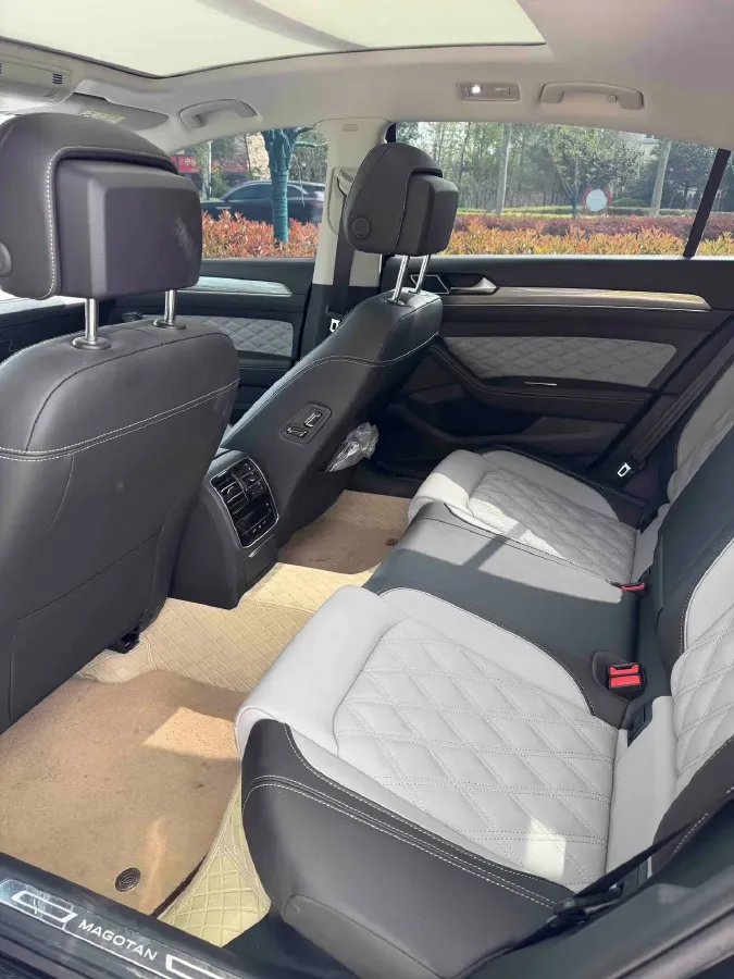 2023 Volkswagen Magotan 2.0T 186HP L4 7DCT,autocango,china used car exporter,china ev exporter,chinese used car exporter,chinese used ev exporter