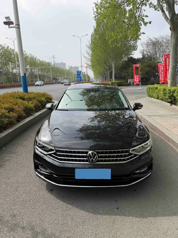 2023 Volkswagen Magotan 2.0T 186HP L4 7DCT,autocango,china used car exporter,china ev exporter,chinese used car exporter,chinese used ev exporter