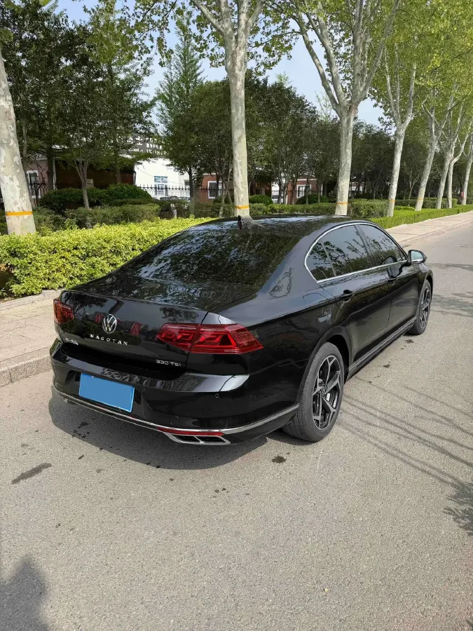 2023 Volkswagen Magotan 2.0T 186HP L4 7DCT,autocango,china used car exporter,china ev exporter,chinese used car exporter,chinese used ev exporter