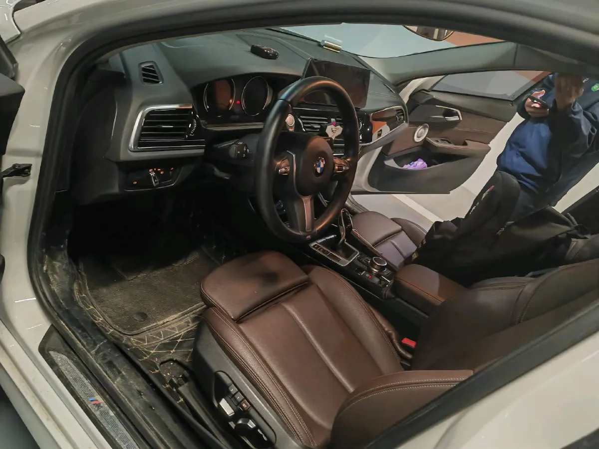 2022 BMW 1 Series 1.5T 140HP L3 7DCT,autocango,china used car exporter,china ev exporter,chinese used car exporter,chinese used ev exporter