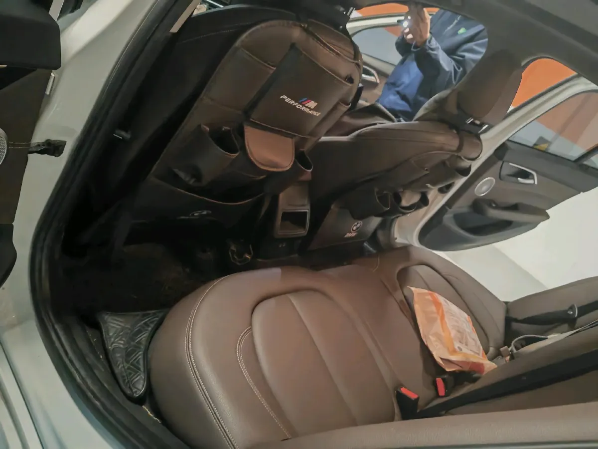 2022 BMW 1 Series 1.5T 140HP L3 7DCT,autocango,china used car exporter,china ev exporter,chinese used car exporter,chinese used ev exporter