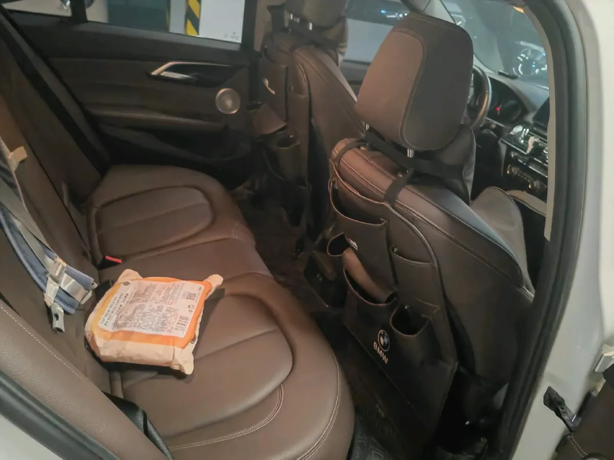 2022 BMW 1 Series 1.5T 140HP L3 7DCT,autocango,china used car exporter,china ev exporter,chinese used car exporter,chinese used ev exporter