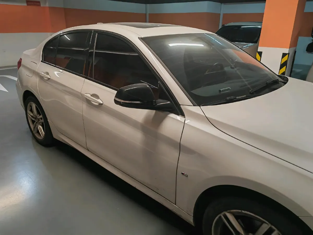 2022 BMW 1 Series 1.5T 140HP L3 7DCT,autocango,china used car exporter,china ev exporter,chinese used car exporter,chinese used ev exporter