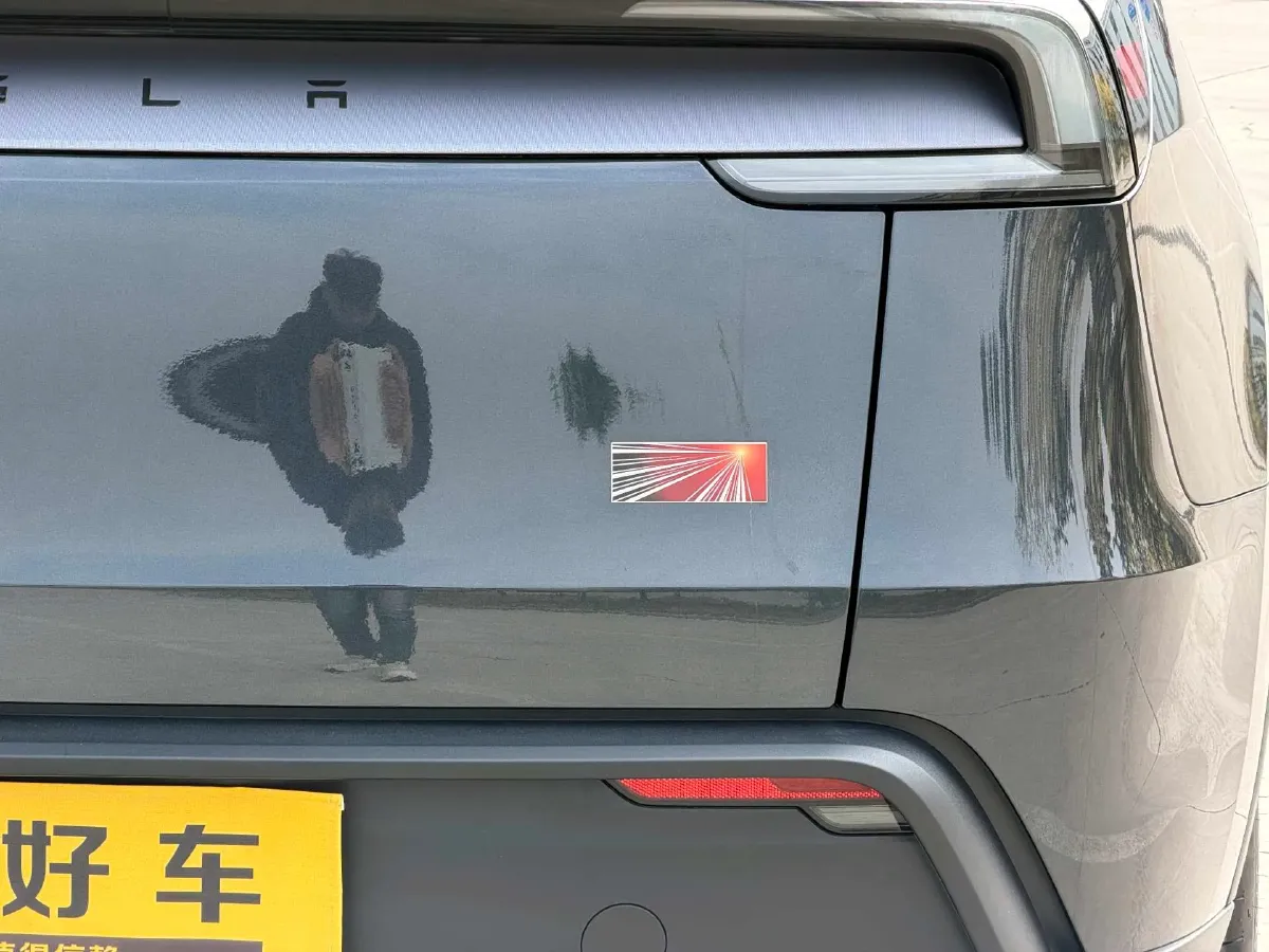 2025 Tesla Model Y BEV 62.5KWH,autocango,china used car exporter,china ev exporter,chinese used car exporter,chinese used ev exporter