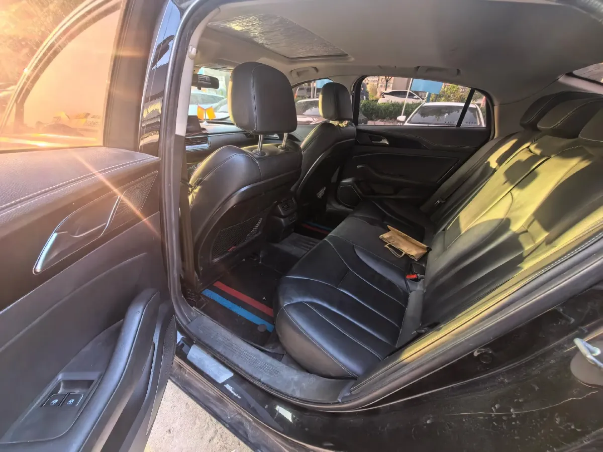 2019 HongQi H5 1.8T 180HP L4 6AT,autocango,china used car exporter,china ev exporter,chinese used car exporter,chinese used ev exporter