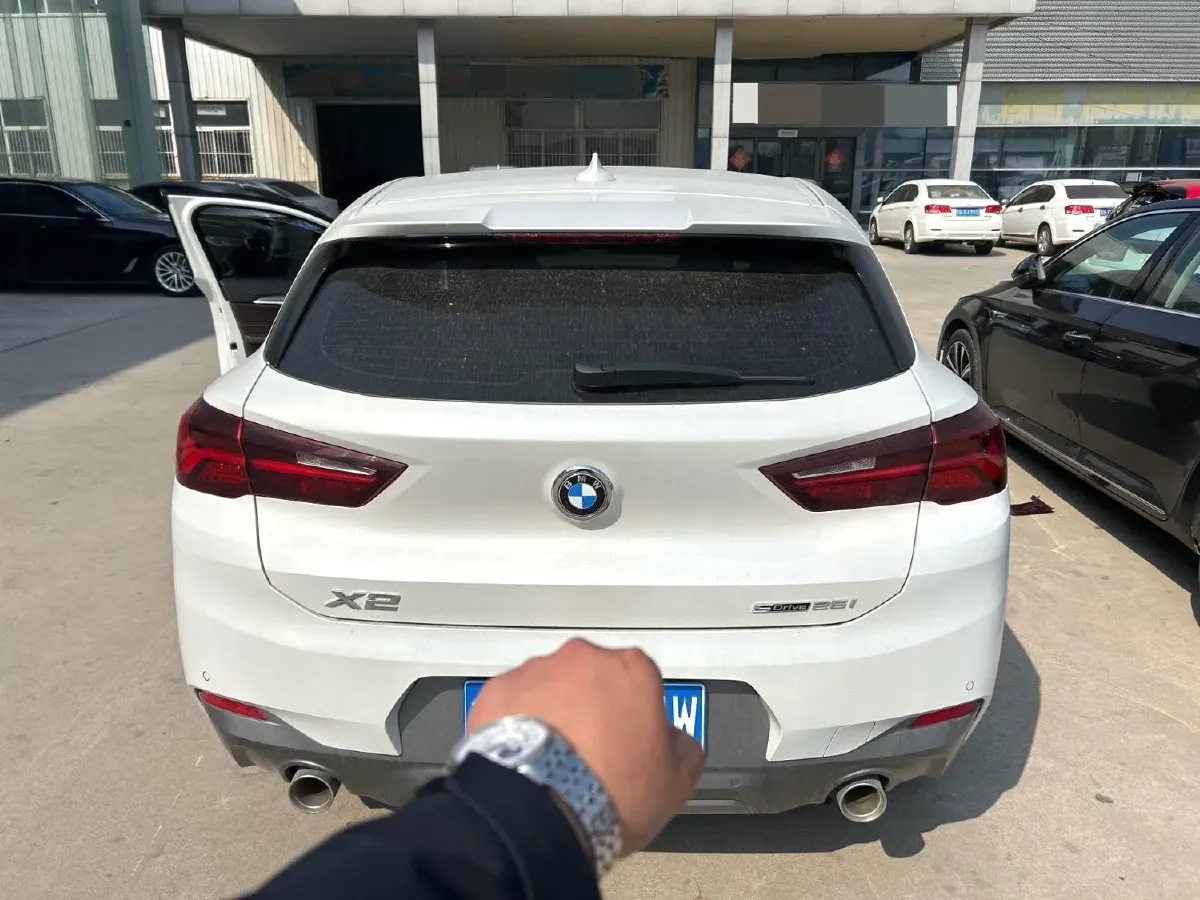 2021 BMW X2 2.0T 192HP L4 7DCT,autocango,china used car exporter,china ev exporter,chinese used car exporter,chinese used ev exporter