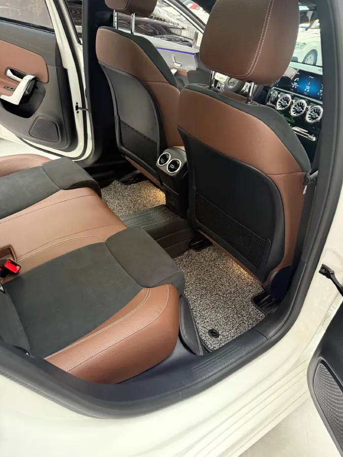 2022 Mercedes-Benz A Class 1.3T 163HP L4 7DCT,autocango,china used car exporter,china ev exporter,chinese used car exporter,chinese used ev exporter