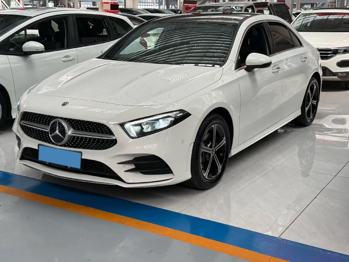 2022 Mercedes-Benz A Class 1.3T 163HP L4 7DCT,autocango,china used car exporter,china ev exporter,chinese used car exporter,chinese used ev exporter