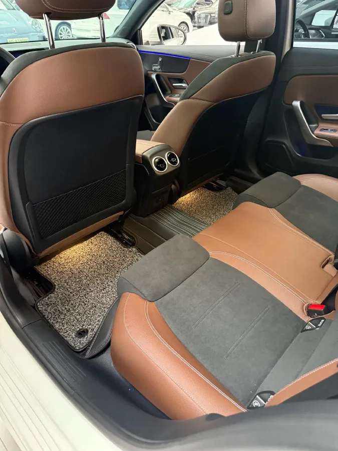 2022 Mercedes-Benz A Class 1.3T 163HP L4 7DCT,autocango,china used car exporter,china ev exporter,chinese used car exporter,chinese used ev exporter